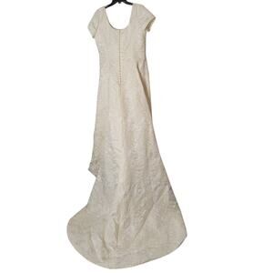 Oleg Cassini Vintage Cream Embroidery Applique Train Size 22 Wedding gown Dress